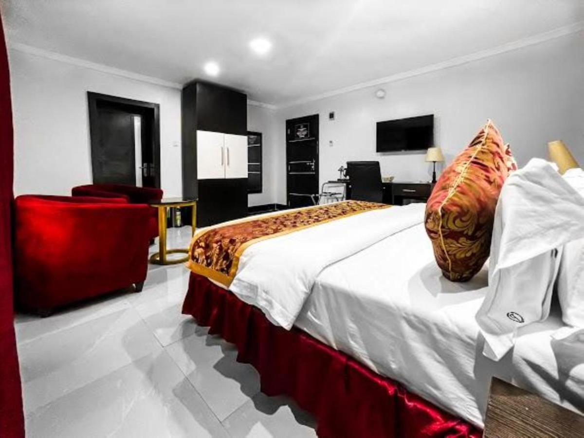 Pasadena Suites Lekki Eksteriør bilde