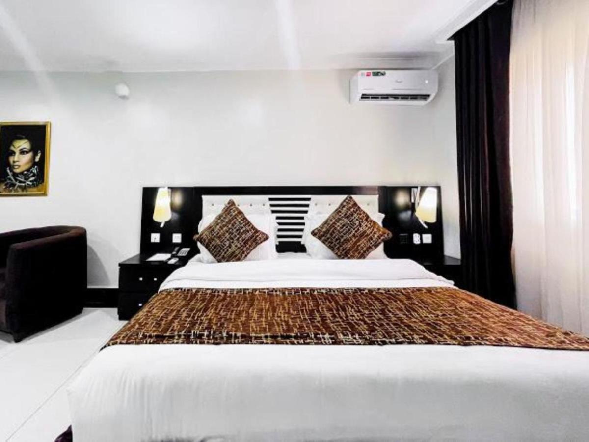 Pasadena Suites Lekki Eksteriør bilde