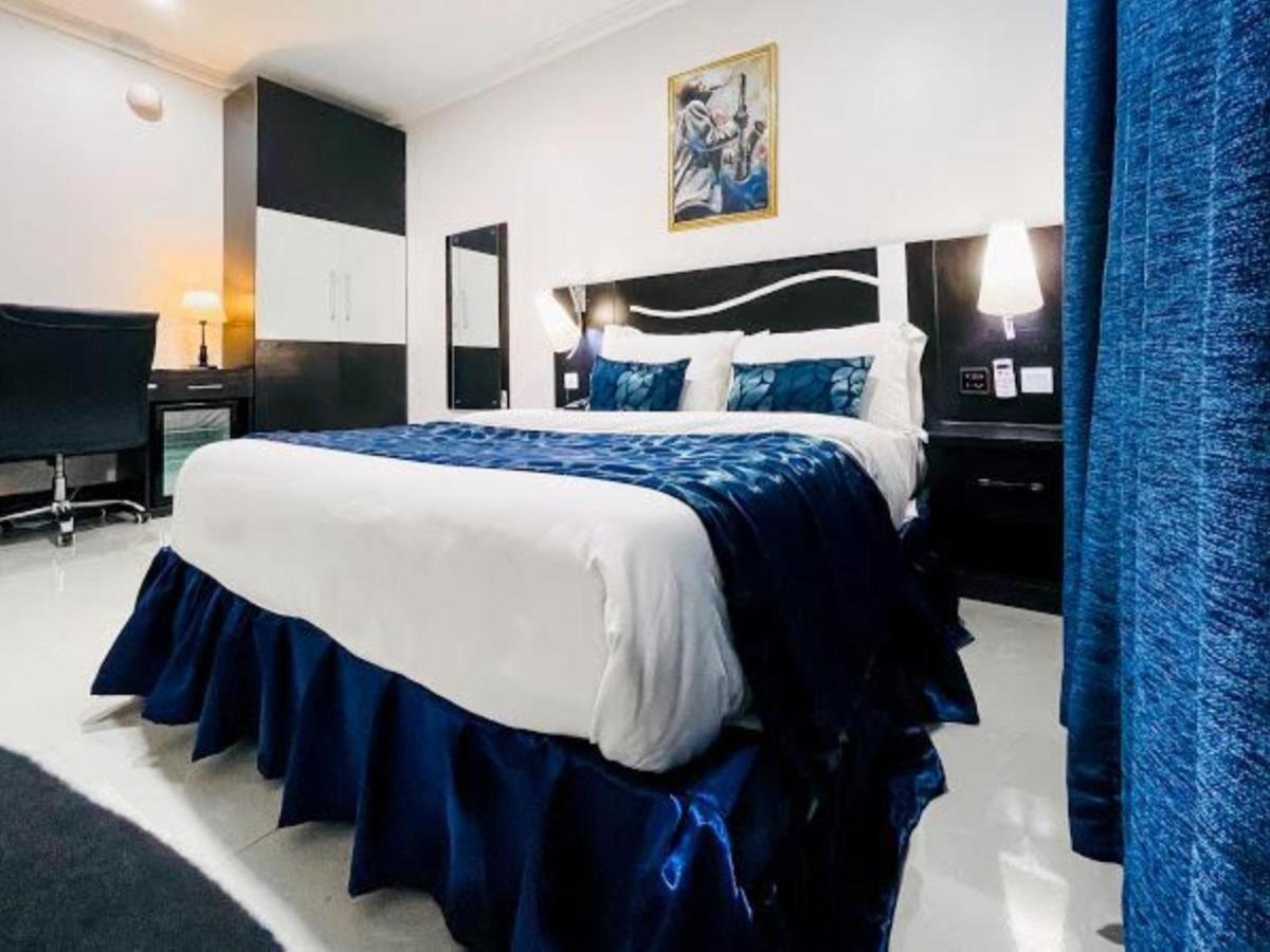Pasadena Suites Lekki Eksteriør bilde
