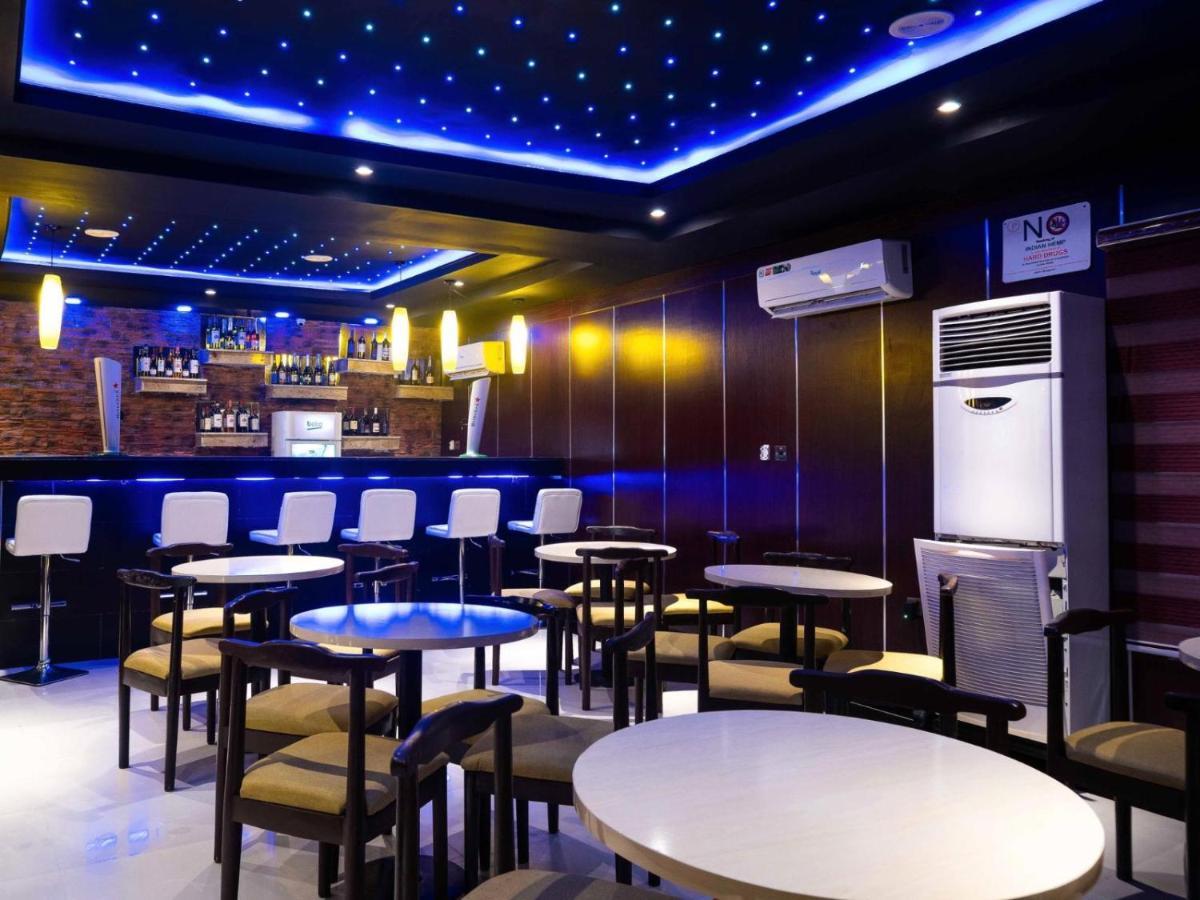 Pasadena Suites Lekki Eksteriør bilde